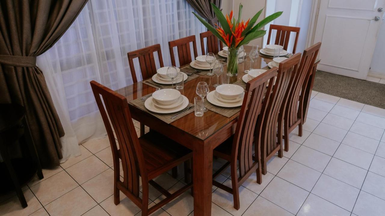 קוטה קינבלו Petronella Apartment C1 Marina Court מראה חיצוני תמונה